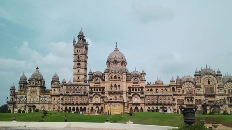 doctor at home in vadodara